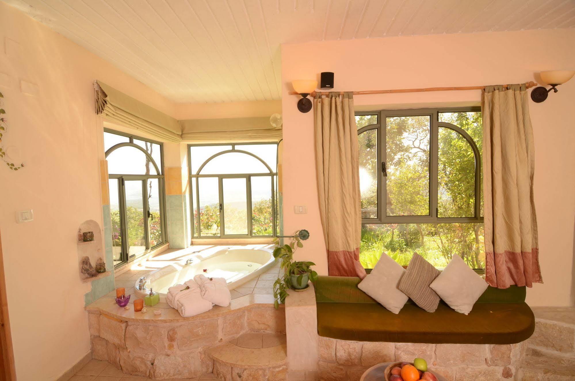 Villa Rose Garden - Gan Vradim Amirim Exterior foto